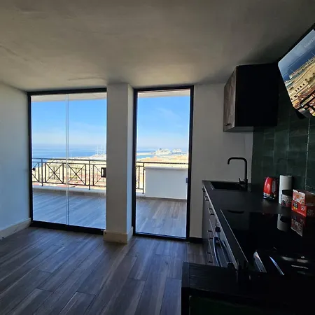 Be Your - Tower Appartamento Civitavecchia